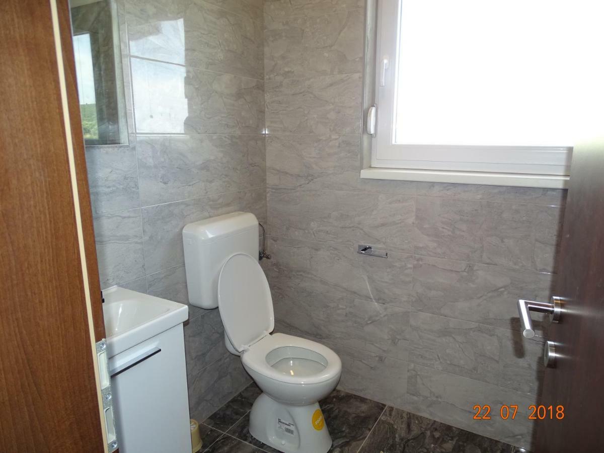 Apartments Borna Sukošan 外观 照片
